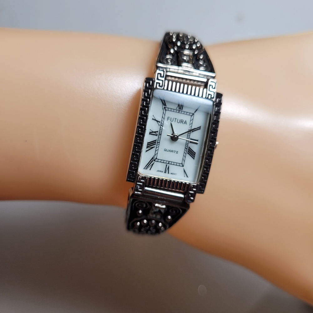 Vtg Futura watch